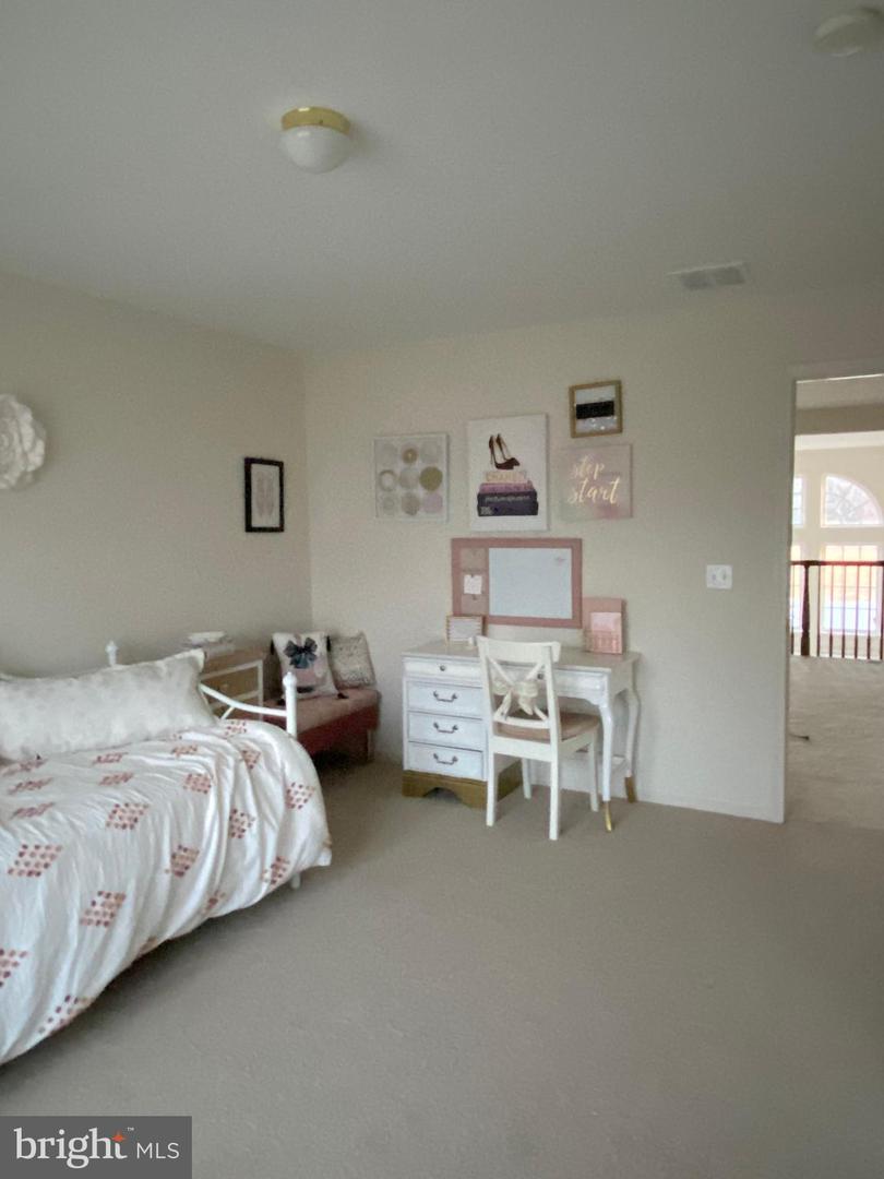 516 RACHEL DR