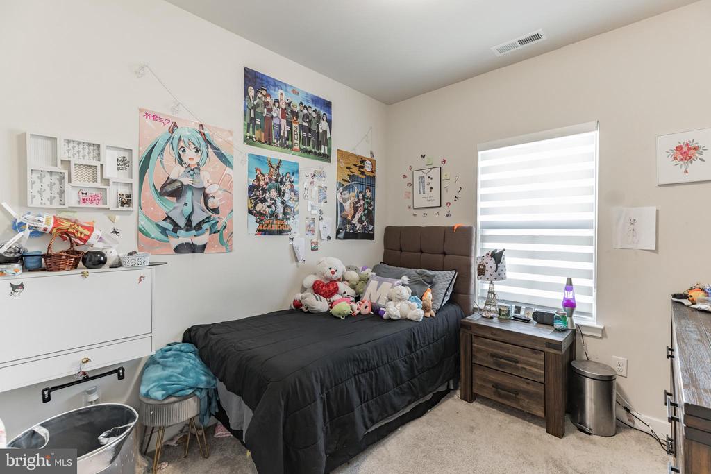 2301 LAMINGTON CT