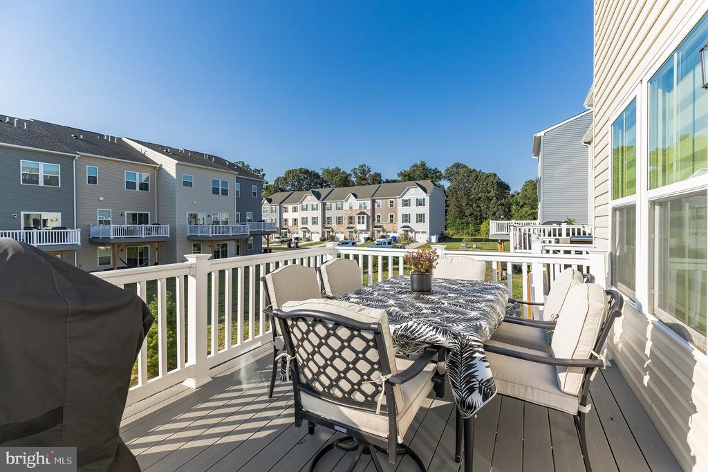 2301 LAMINGTON CT