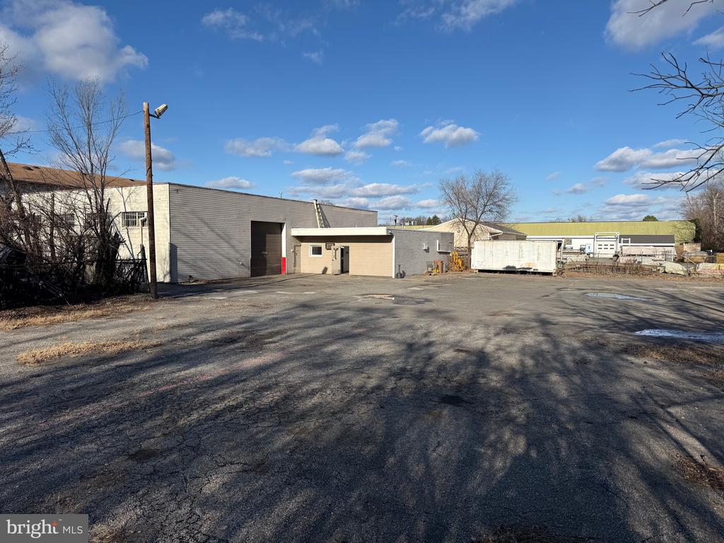 1590 5TH STREET BUILDING 2