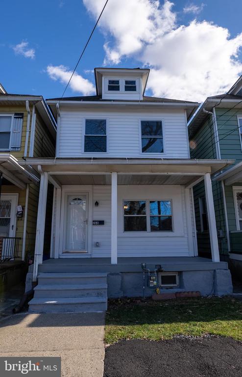268 Irwin St
