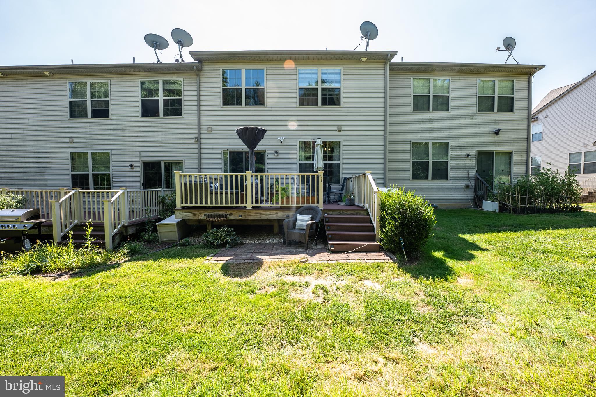 54 Lilly Dr