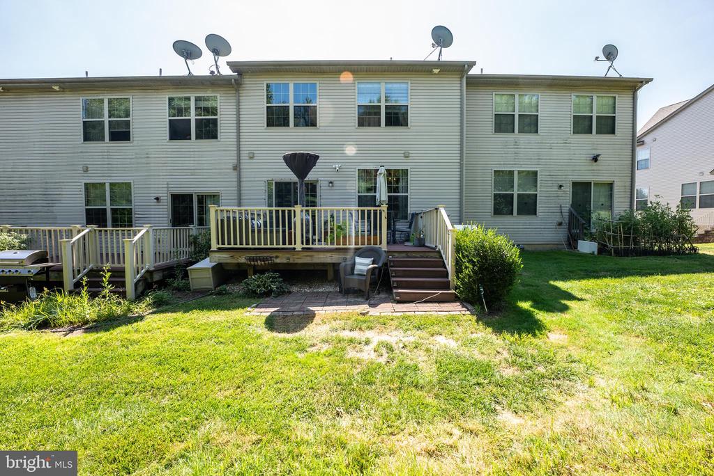 54 Lilly Dr