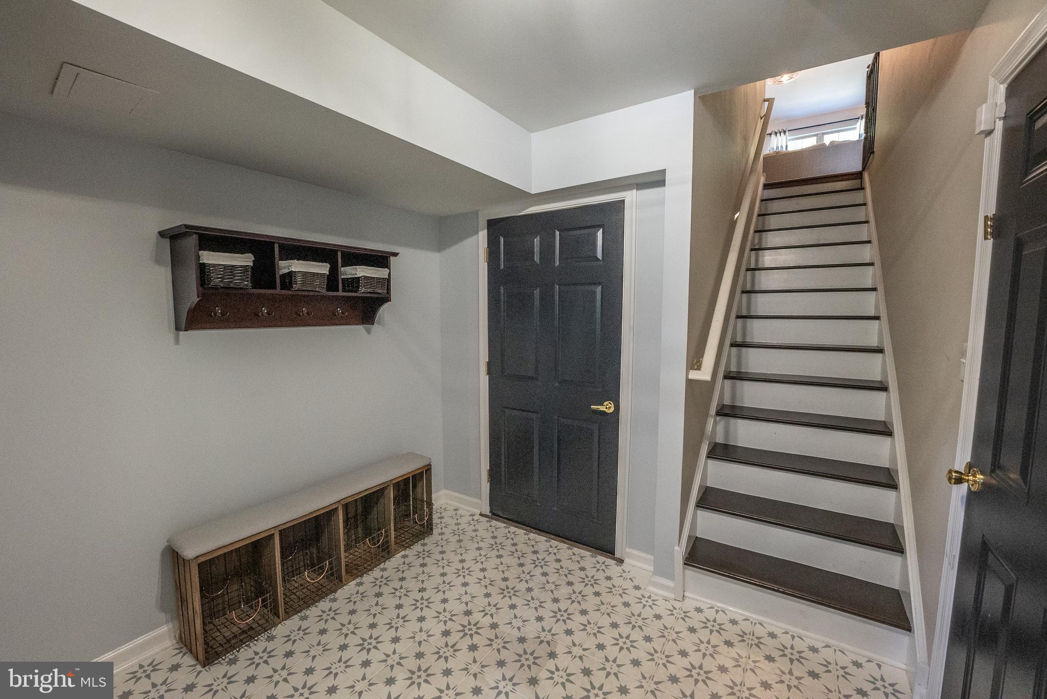 54 Lilly Dr