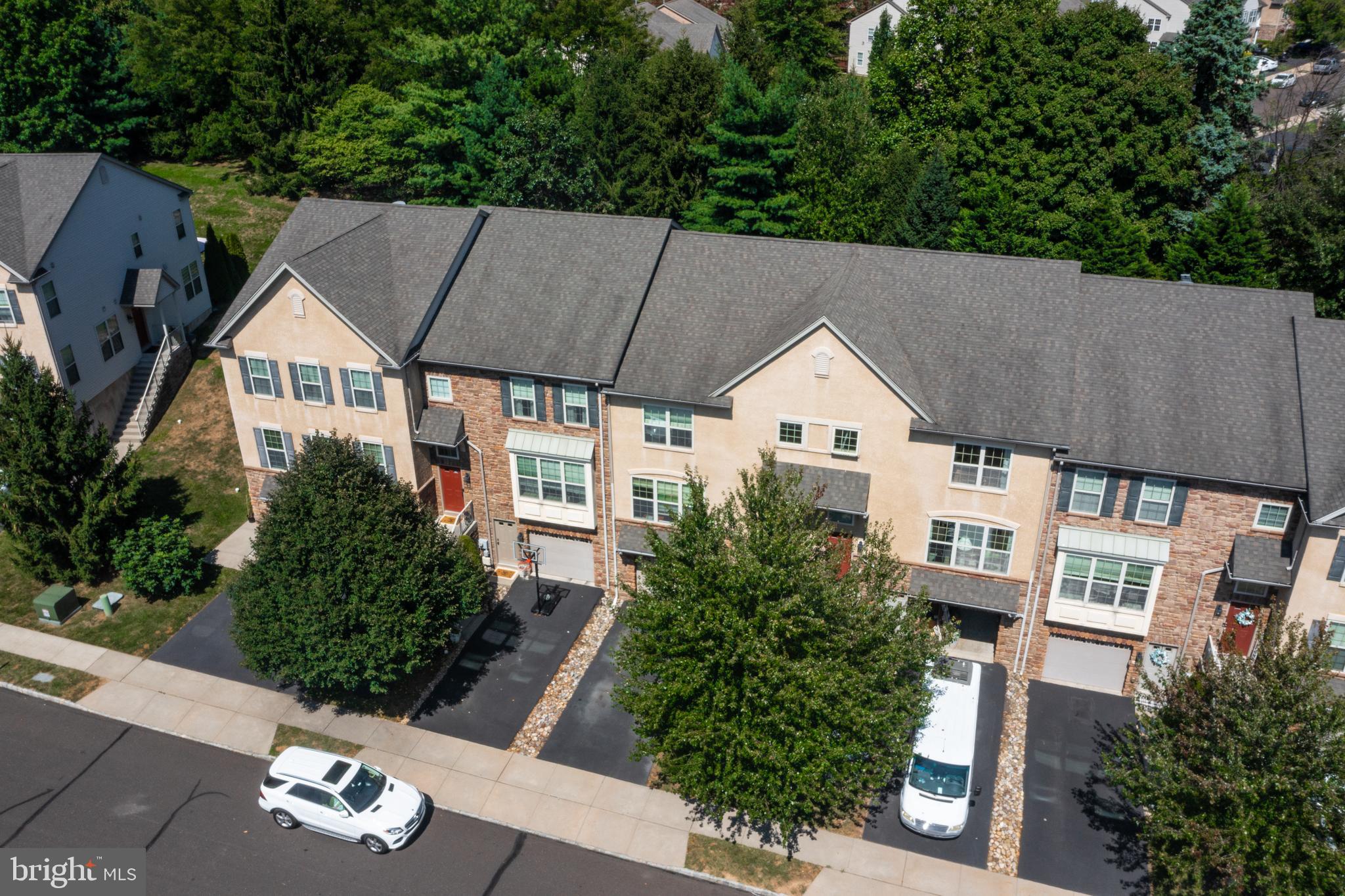 54 Lilly Dr