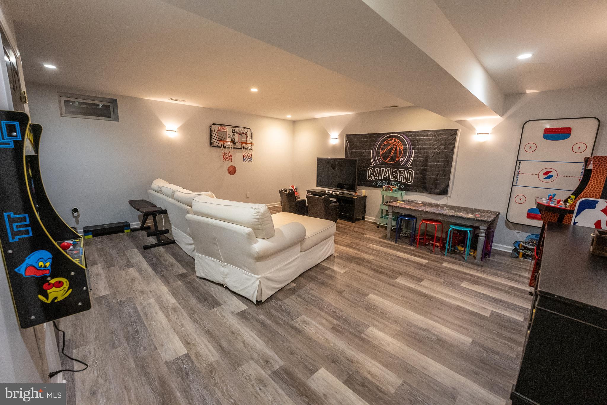 54 Lilly Dr