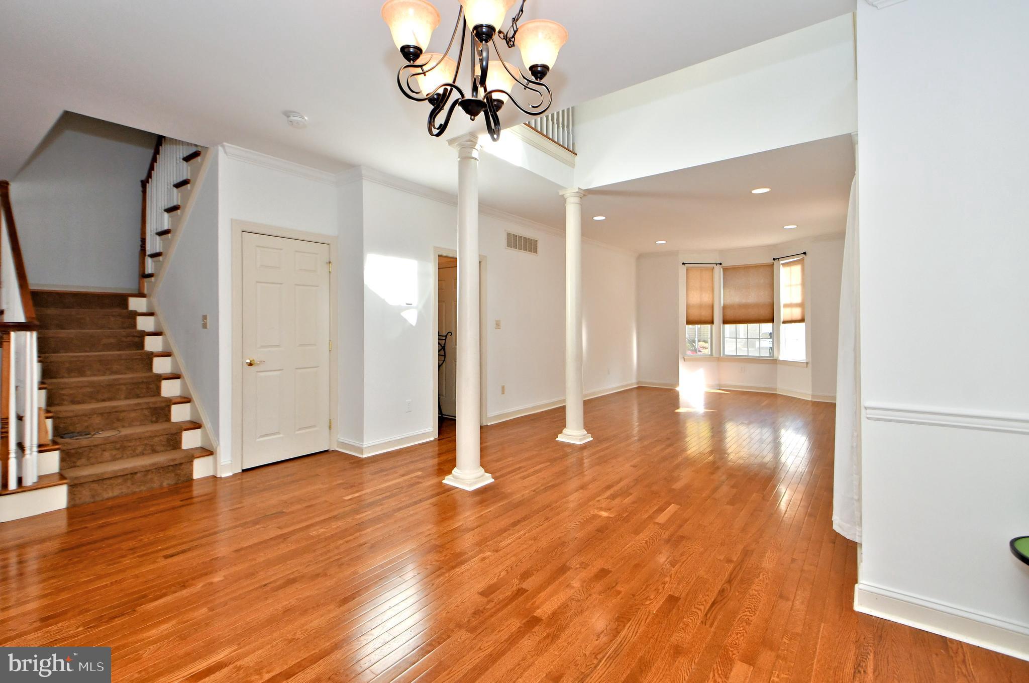 416 Oxford Ln