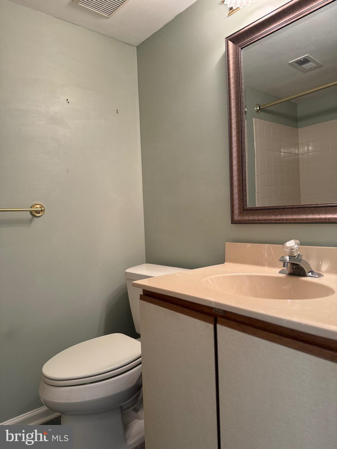309 HOPKINS CT