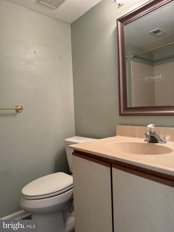 309 HOPKINS CT