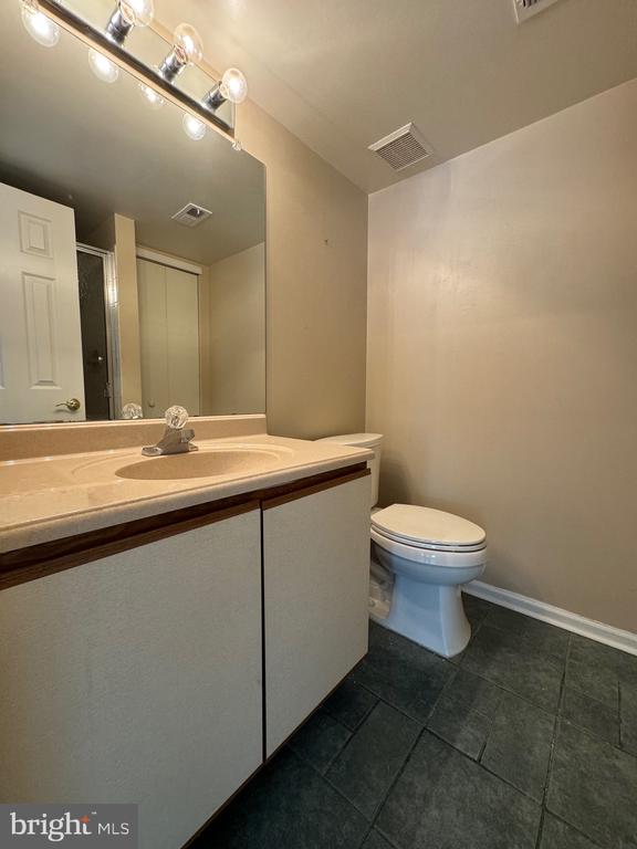309 HOPKINS CT