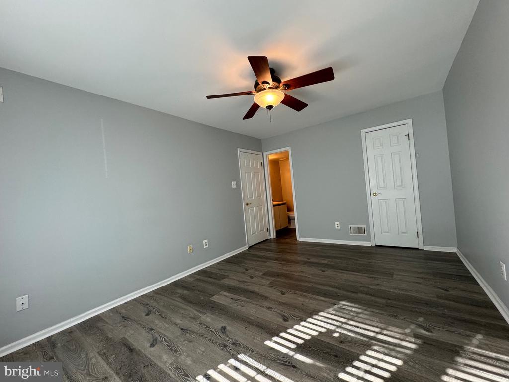 309 HOPKINS CT