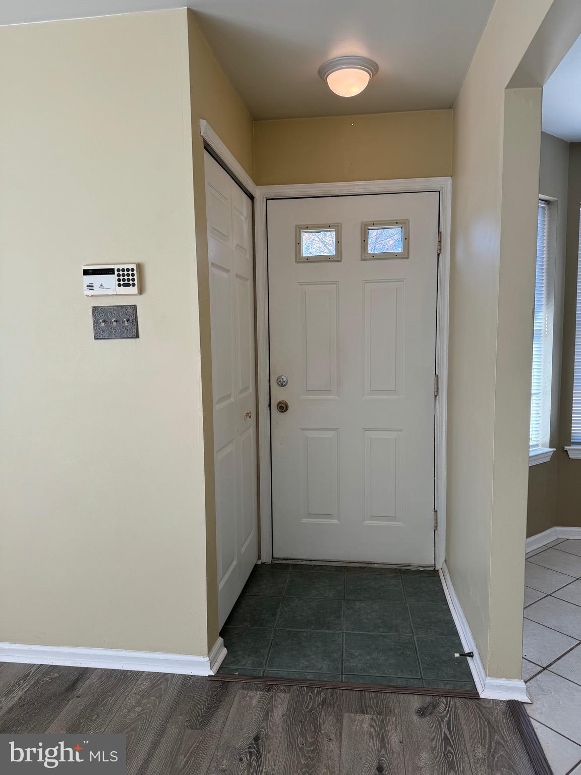 309 HOPKINS CT