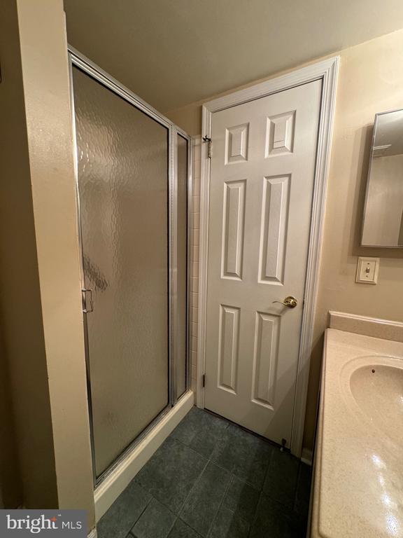 309 HOPKINS CT