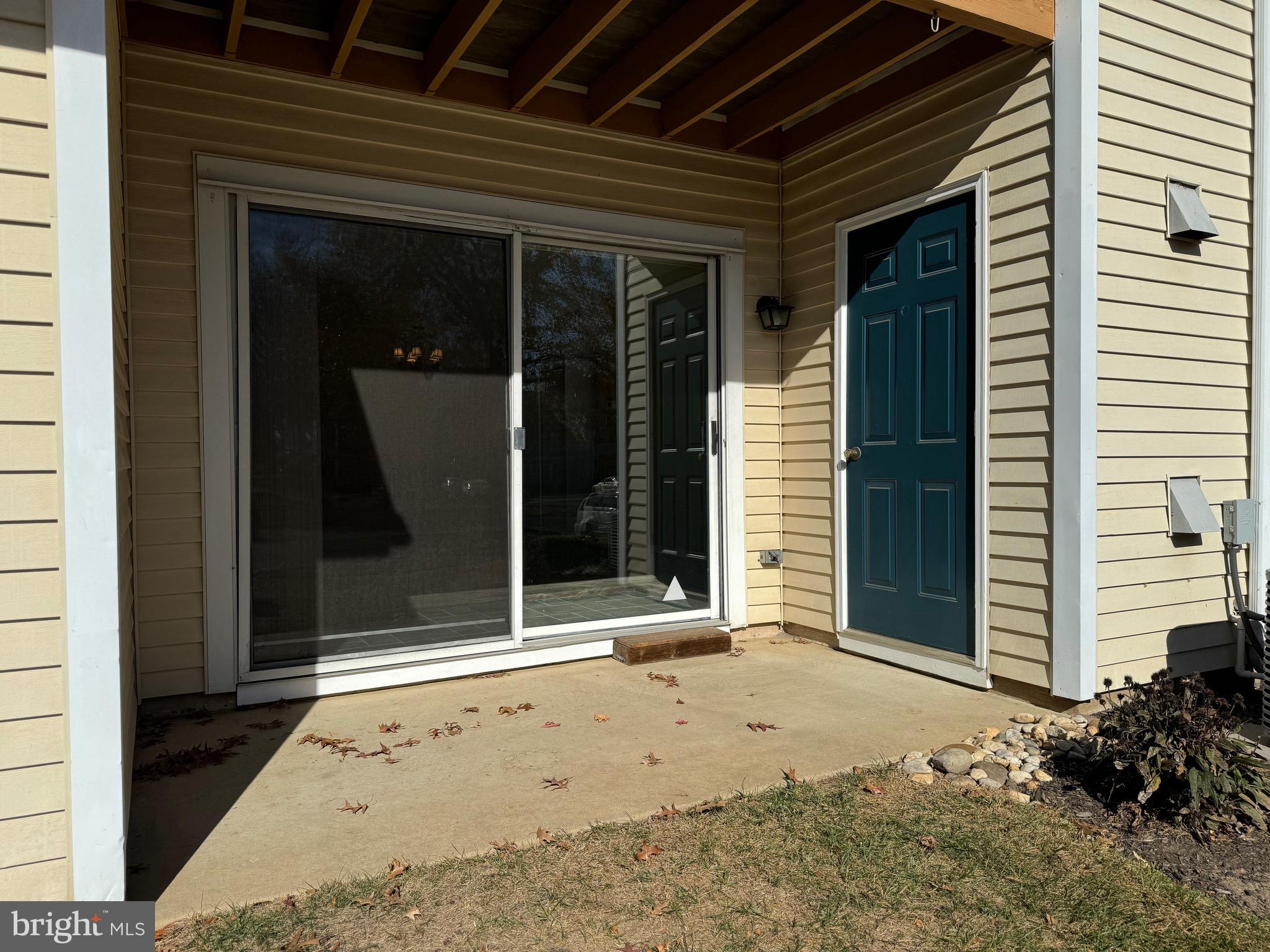 309 HOPKINS CT