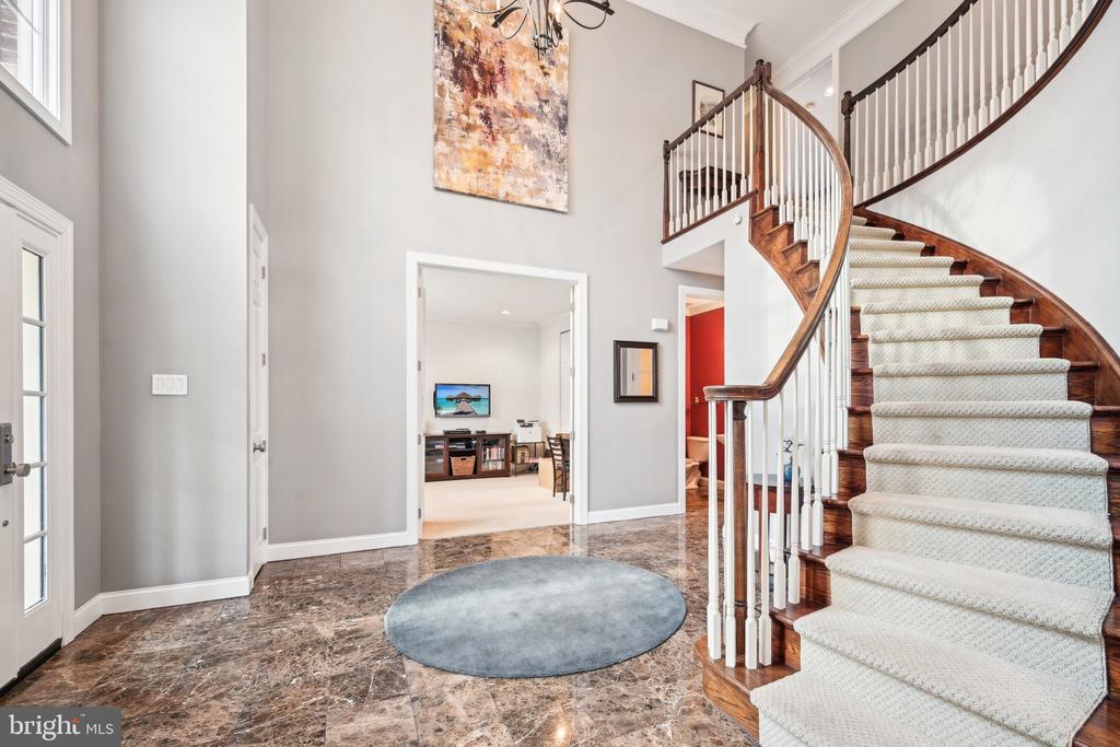 605 Edwin Ln
