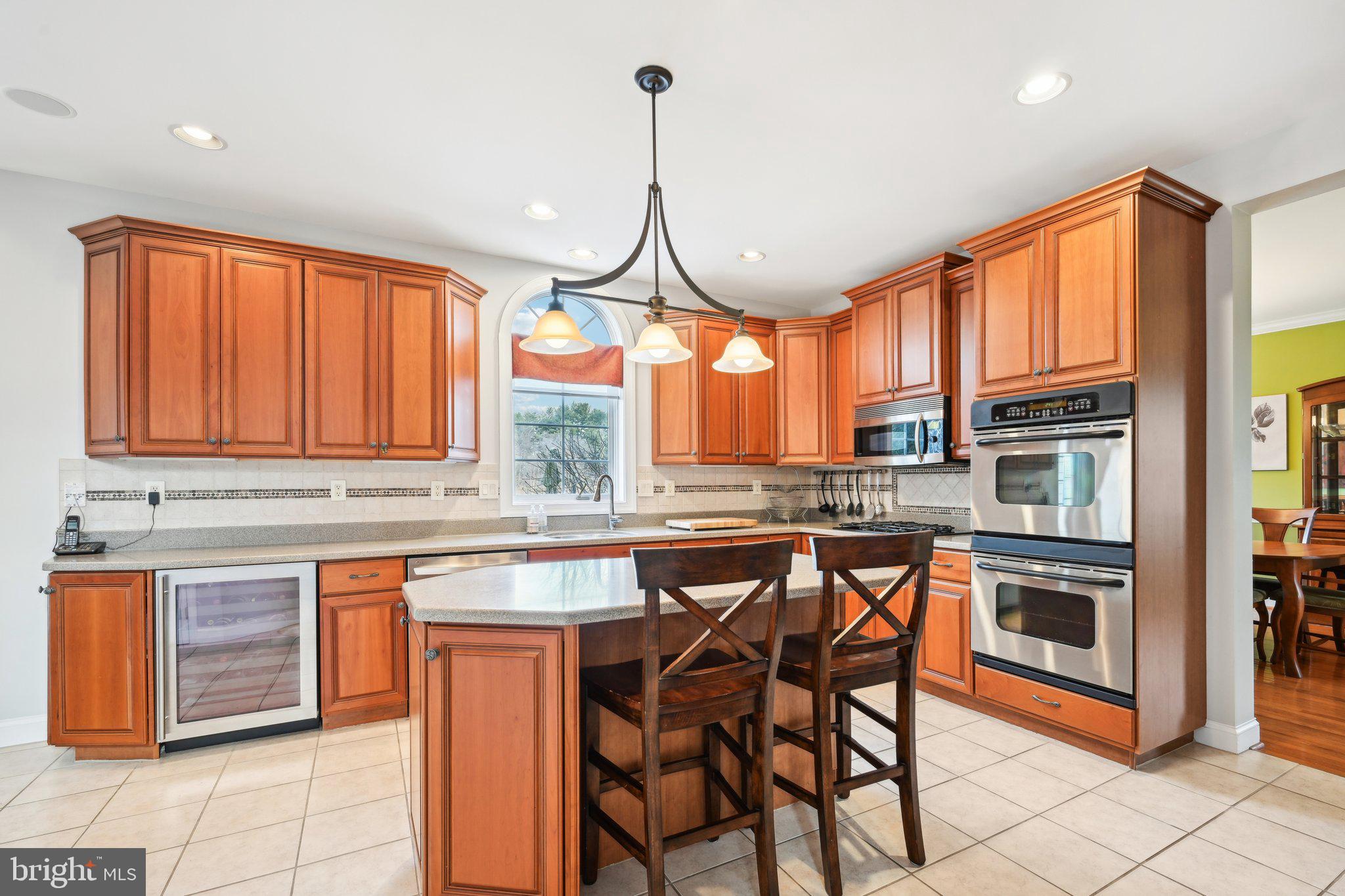 605 Edwin Ln