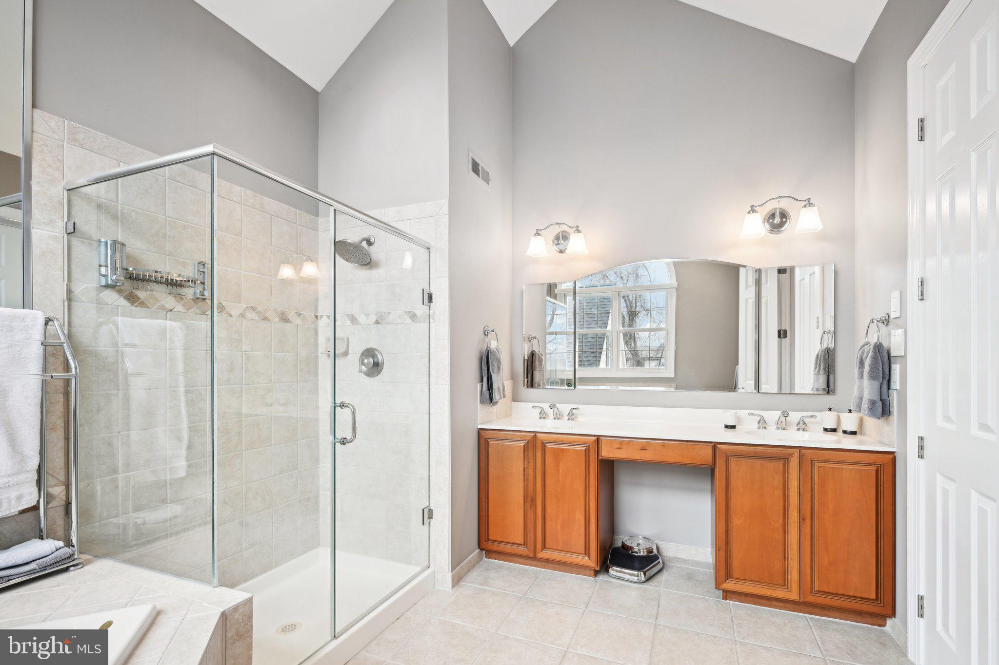 605 Edwin Ln