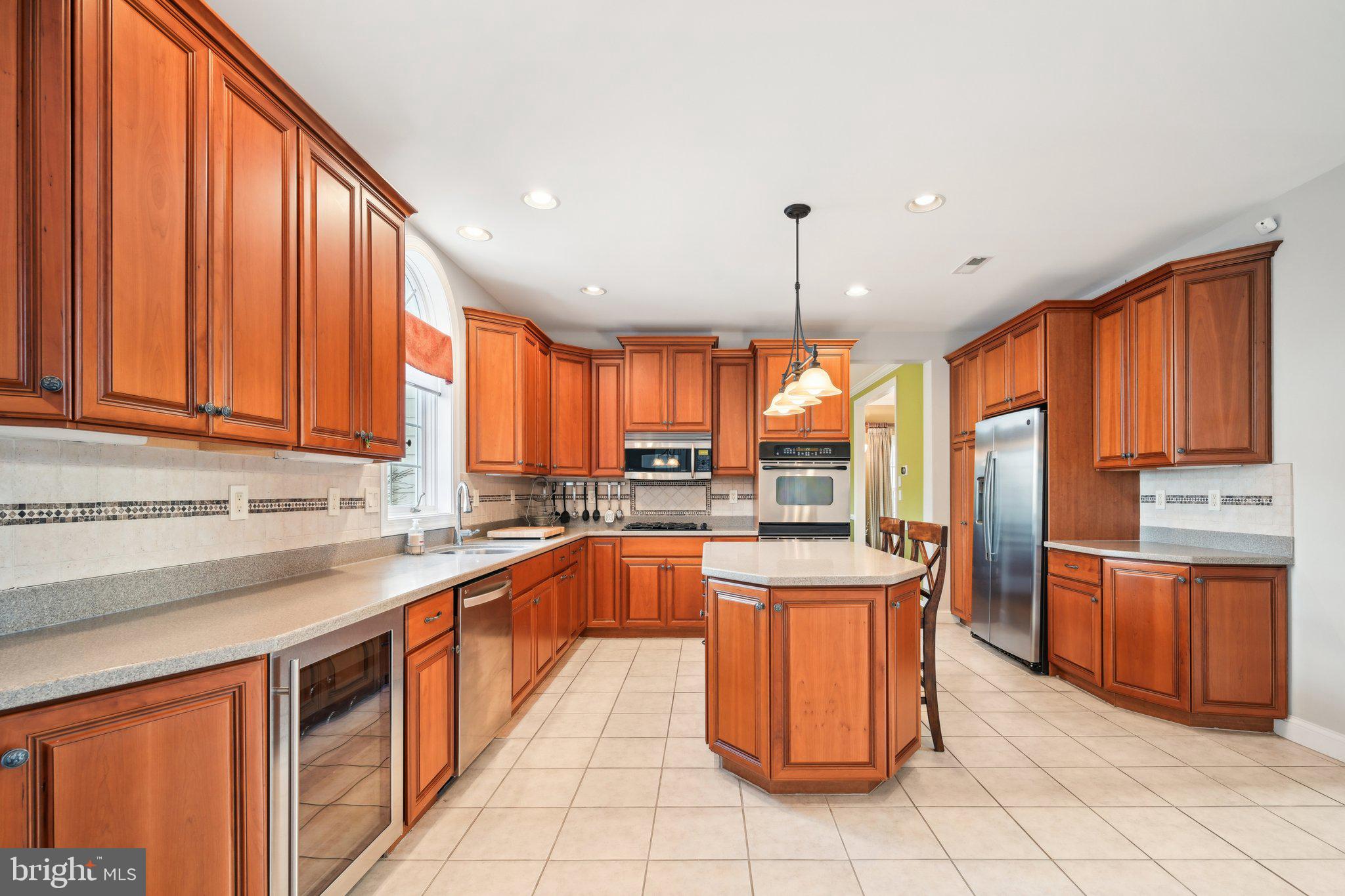605 Edwin Ln