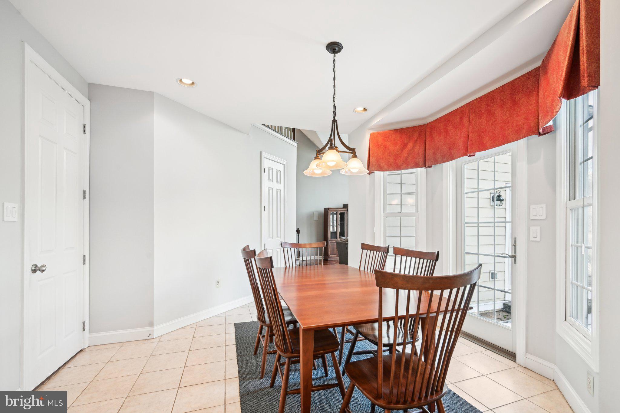 605 Edwin Ln