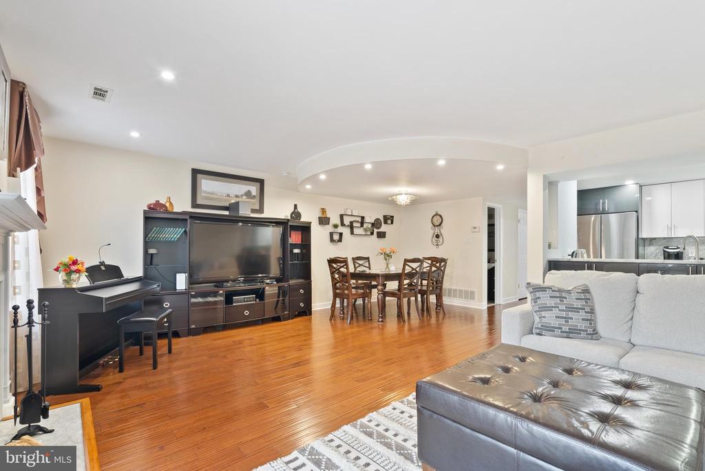 503 Leon Cir