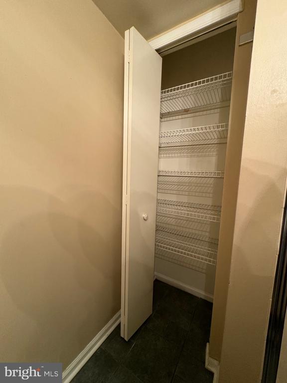 309 HOPKINS CT