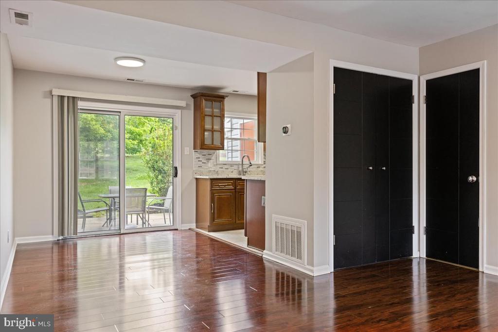 54 Old Mill Ln
