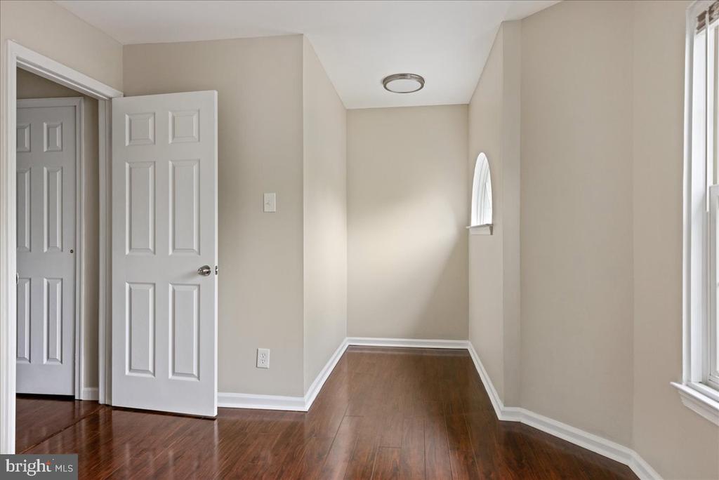 54 Old Mill Ln
