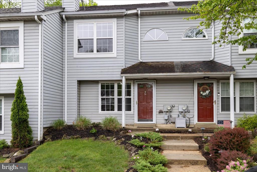 54 Old Mill Ln