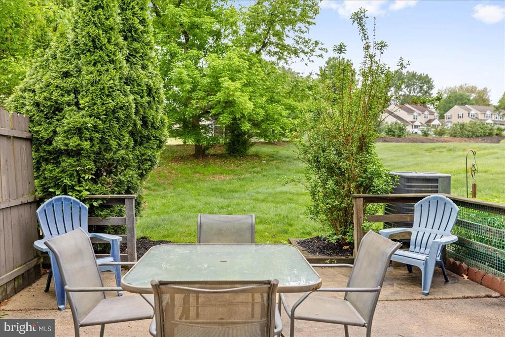 54 Old Mill Ln