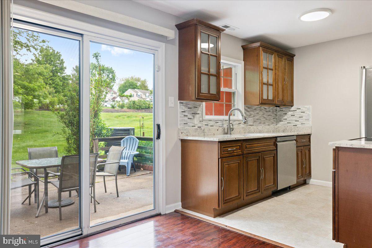 54 Old Mill Ln