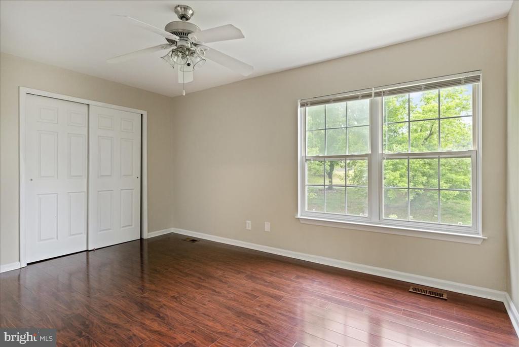 54 Old Mill Ln