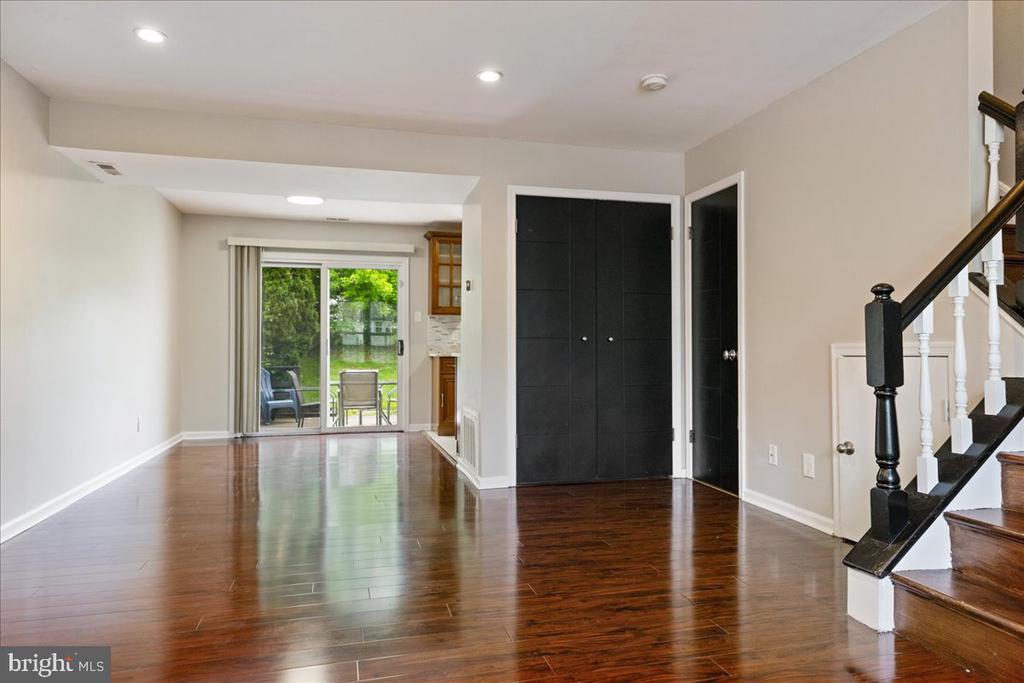 54 Old Mill Ln