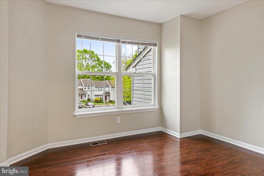 54 Old Mill Ln