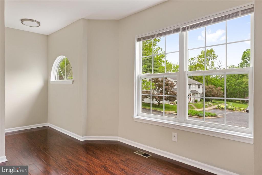 54 Old Mill Ln