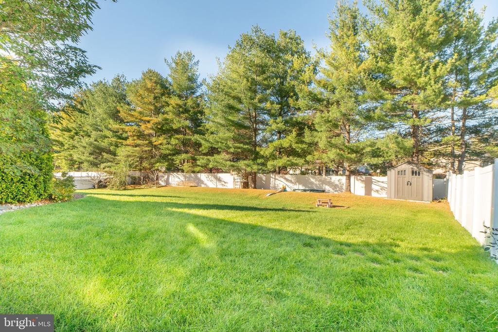 180 GLENIFFER HILL RD