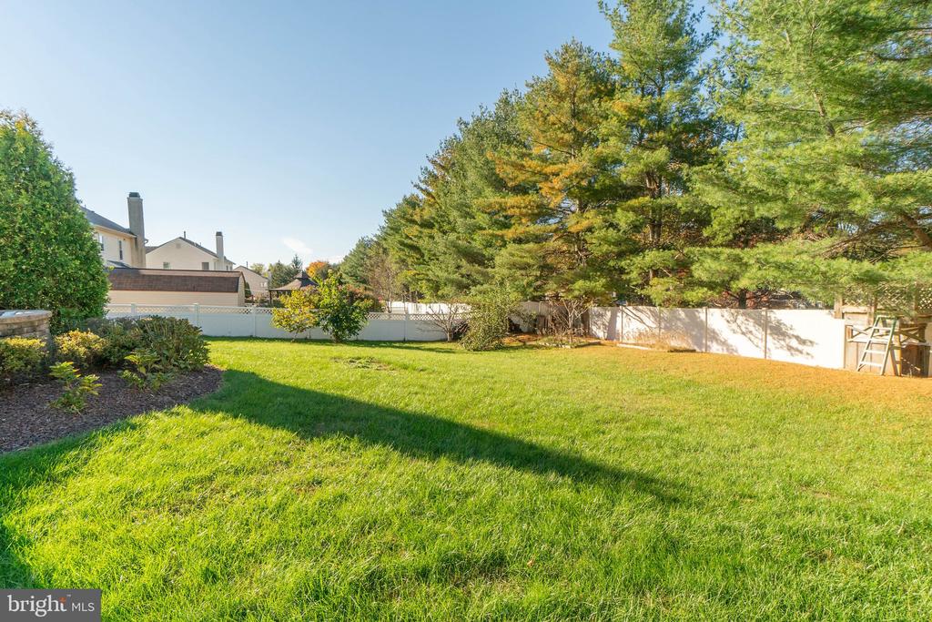 180 GLENIFFER HILL RD