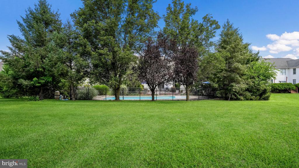 519 GLEN MEADOW ROAD