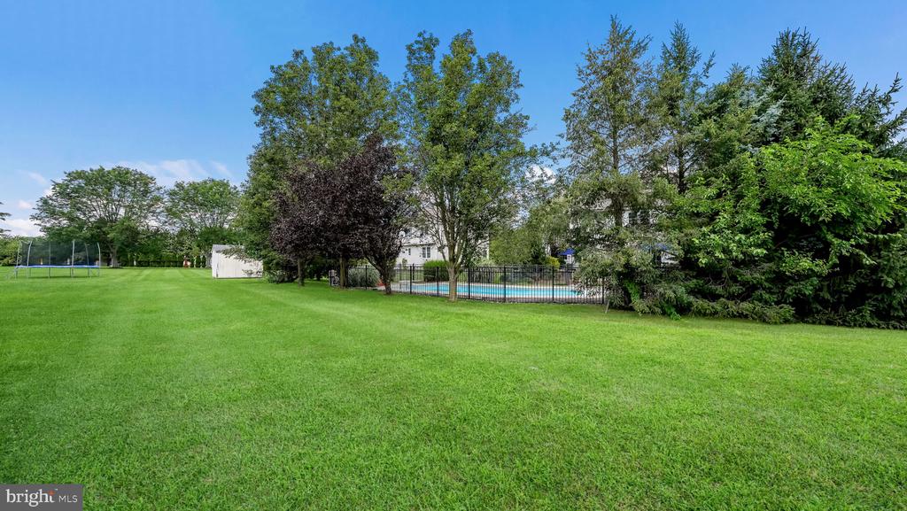 519 GLEN MEADOW ROAD