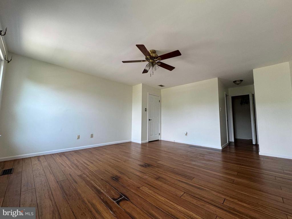 13 MAGNOLIA DR