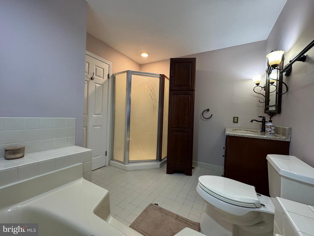 13 MAGNOLIA DR