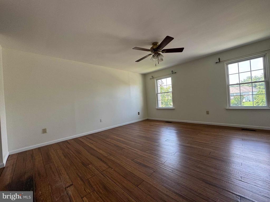 13 MAGNOLIA DR