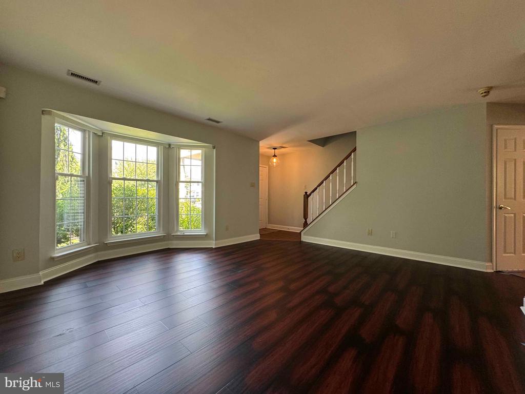 13 MAGNOLIA DR