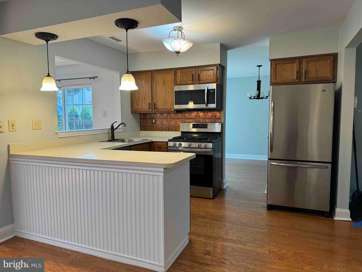 13 MAGNOLIA DR