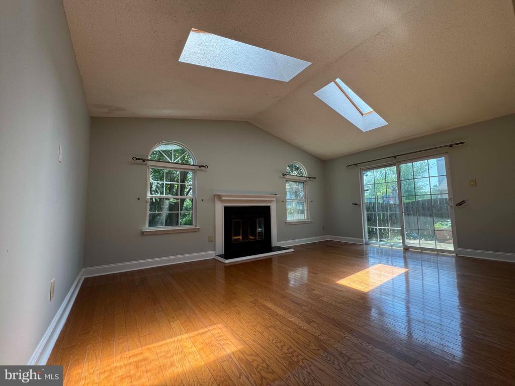 13 MAGNOLIA DR
