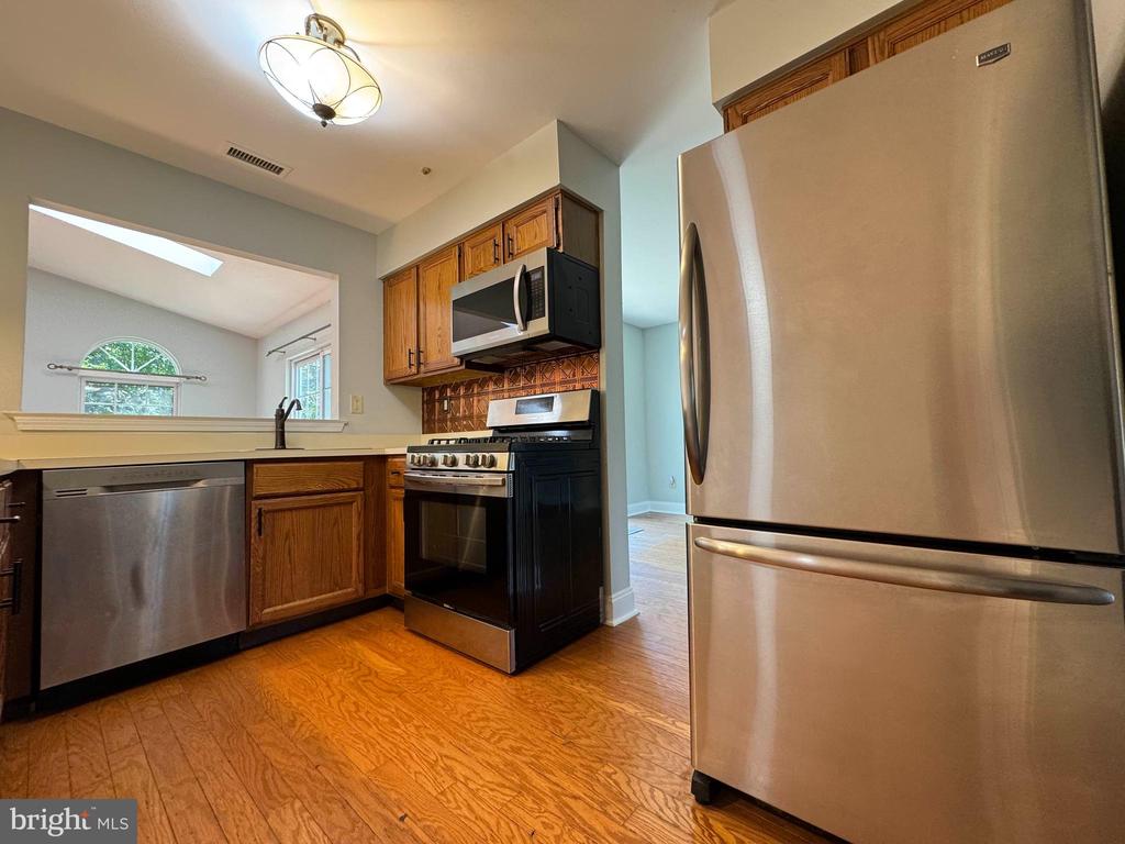13 MAGNOLIA DR