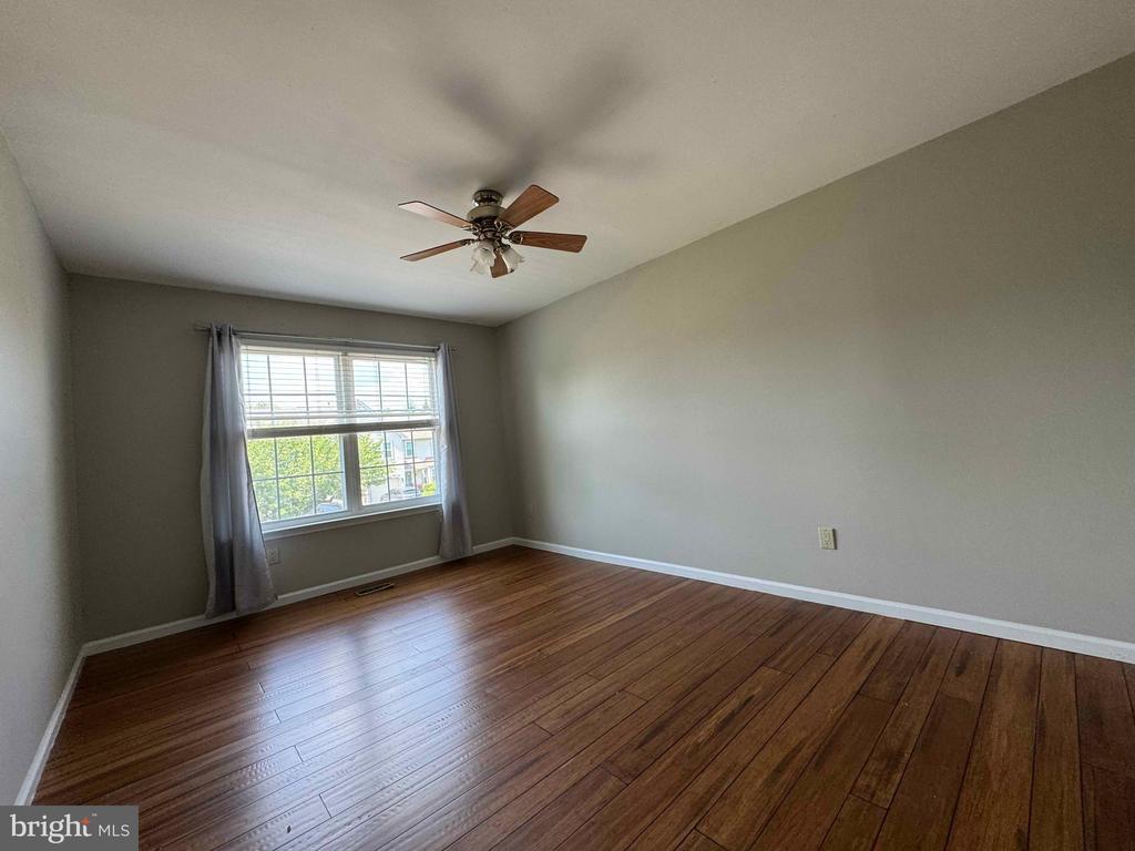 13 MAGNOLIA DR