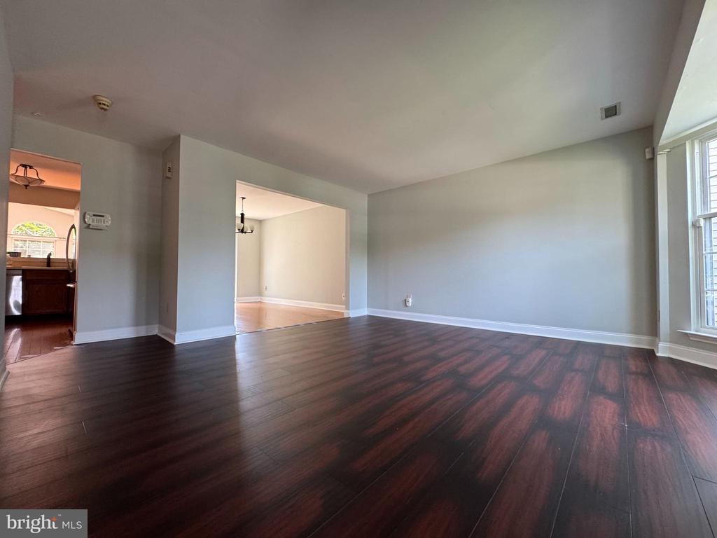 13 MAGNOLIA DR