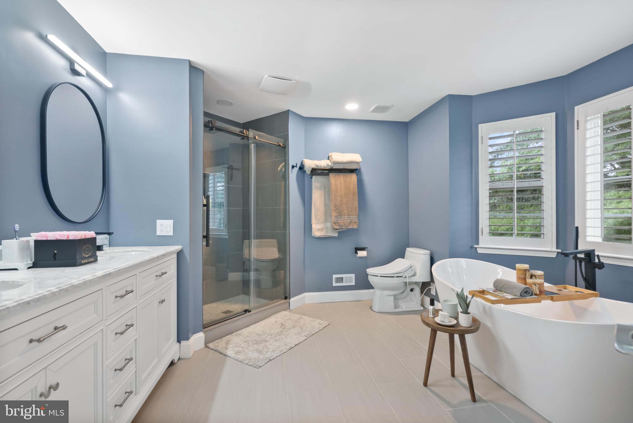 101 Oaktree Ct
