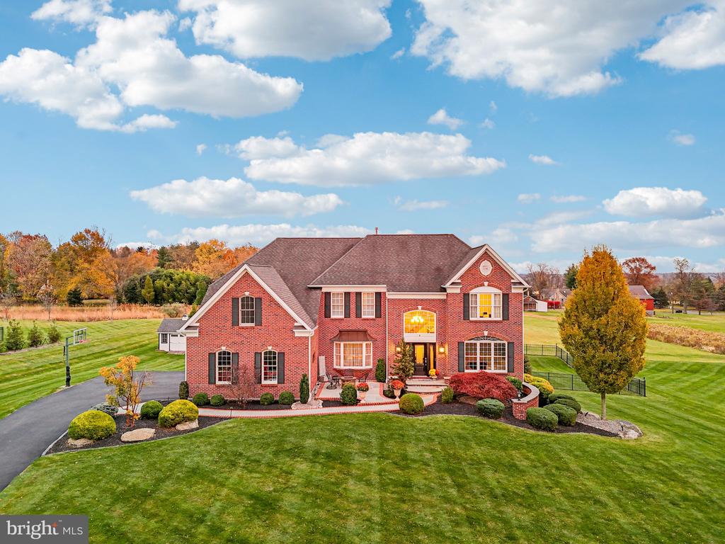 433 ELIZABETH WAY