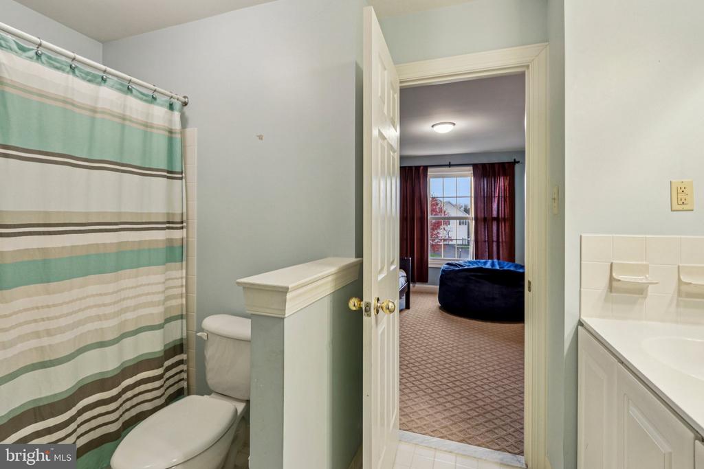 433 ELIZABETH WAY